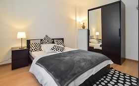 Cozy Room In Stuttgart Near Center With Shared Bathroom And Kitchen